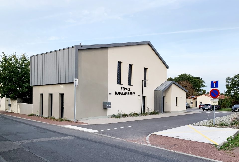 9 LOGEMENTS ET CENTRE MEDICO-PSYCHOLOGIQUE