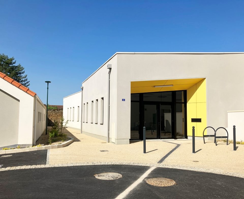LOGEMENTS / LOCAUX D&rsquo;ACTIVITES / COMMERCES